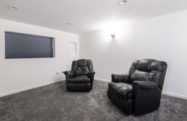 4257 N Kolmar Avenue, Chicago, IL 60641