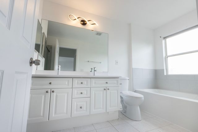 4257 N Kolmar Avenue, Chicago, IL 60641