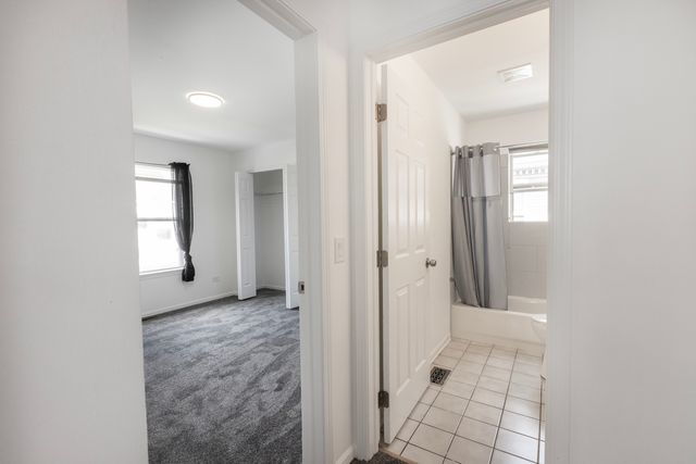 4257 N Kolmar Avenue, Chicago, IL 60641