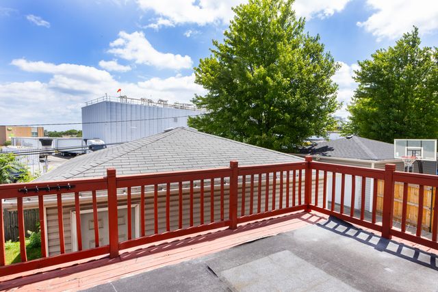 4257 N Kolmar Avenue, Chicago, IL 60641