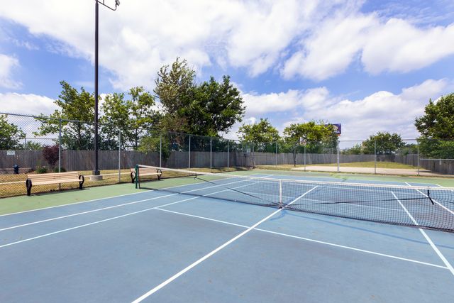 4257 N Kolmar Avenue, Chicago, IL 60641