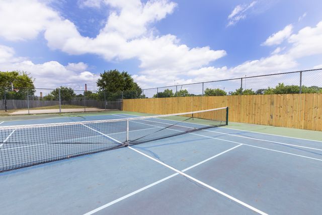 4257 N Kolmar Avenue, Chicago, IL 60641