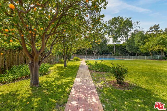 1639 Mandeville Canyon Road, Los Angeles, CA 90049