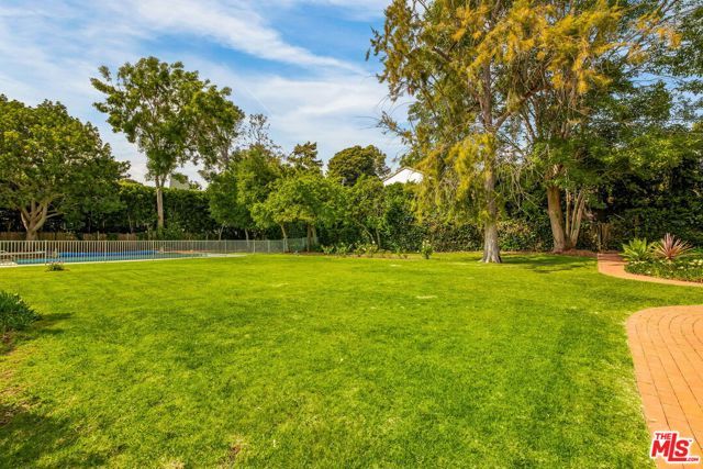 1639 Mandeville Canyon Road, Los Angeles, CA 90049