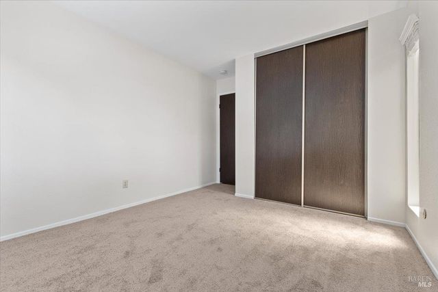 920 Shady Oak Dr, Santa Rosa, CA 95404