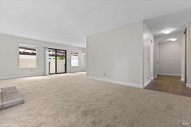 920 Shady Oak Dr, Santa Rosa, CA 95404