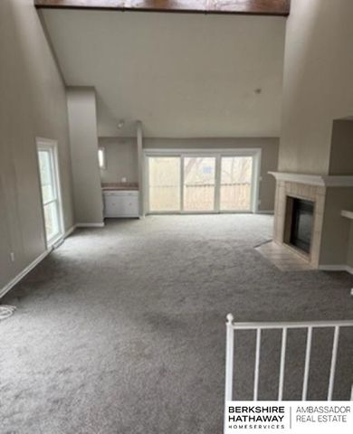 5106 Raven Oaks Drive, Omaha, NE 68152