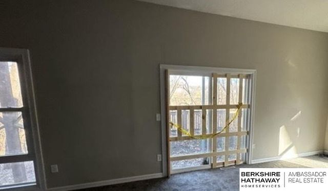 5106 Raven Oaks Drive, Omaha, NE 68152