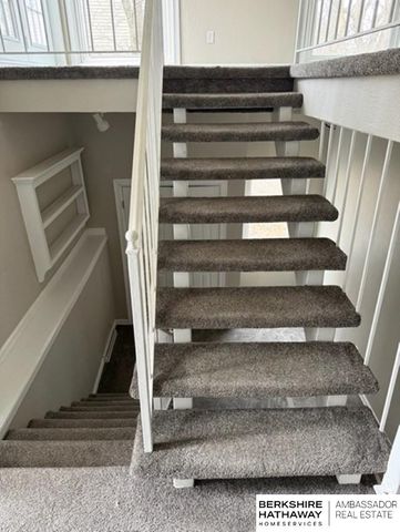 5106 Raven Oaks Drive, Omaha, NE 68152