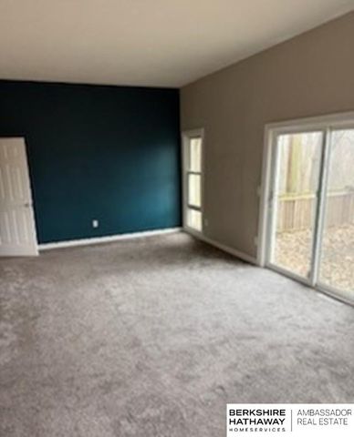 5106 Raven Oaks Drive, Omaha, NE 68152