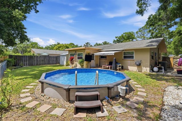 811 MICHIGAN BOULEVARD, Dunedin, FL 34698