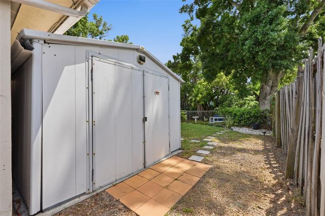 811 MICHIGAN BOULEVARD, Dunedin, FL 34698