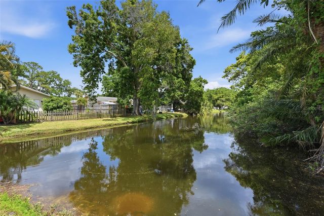 811 MICHIGAN BOULEVARD, Dunedin, FL 34698