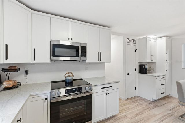 811 MICHIGAN BOULEVARD, Dunedin, FL 34698