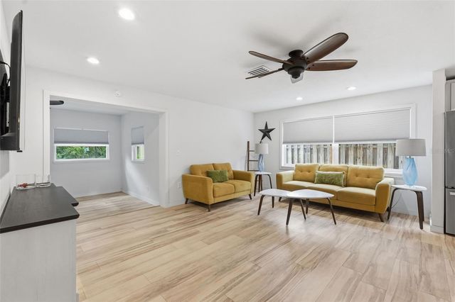 811 MICHIGAN BOULEVARD, Dunedin, FL 34698