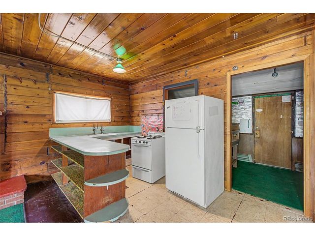176 Artesian Dr, Eldorado Springs, CO 80025