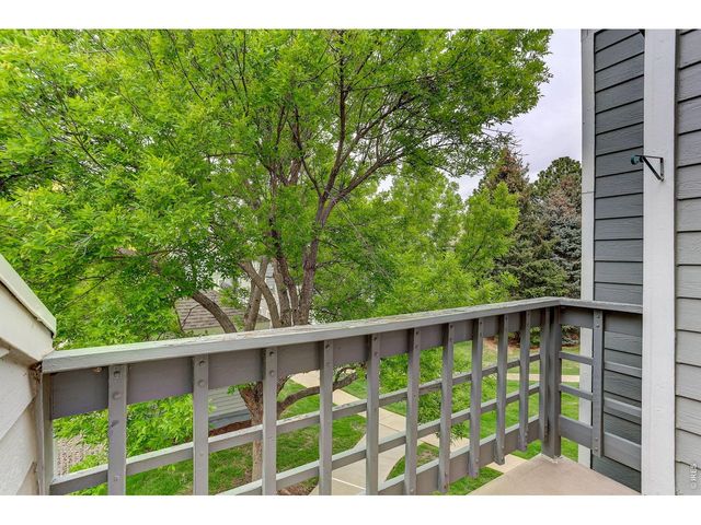 7492 Singing Hills Dr, Boulder, CO 80301