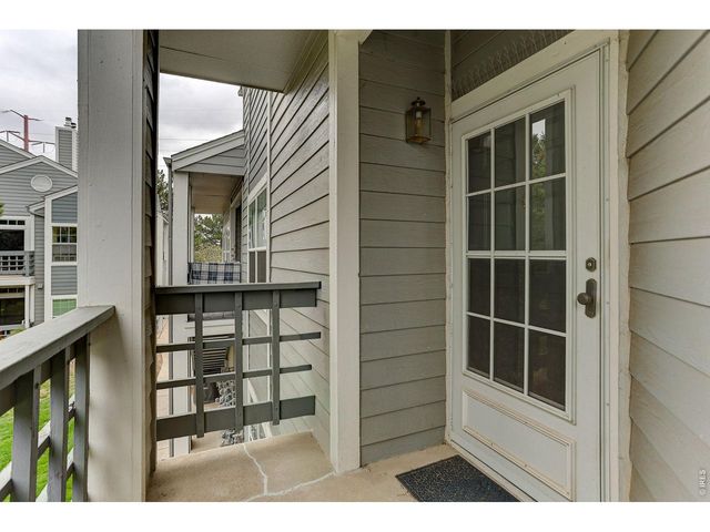 7492 Singing Hills Dr, Boulder, CO 80301