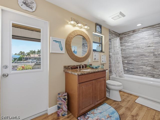 197 Gulfport CT, Marco Island, FL 34145