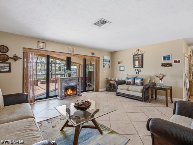 197 Gulfport CT, Marco Island, FL 34145