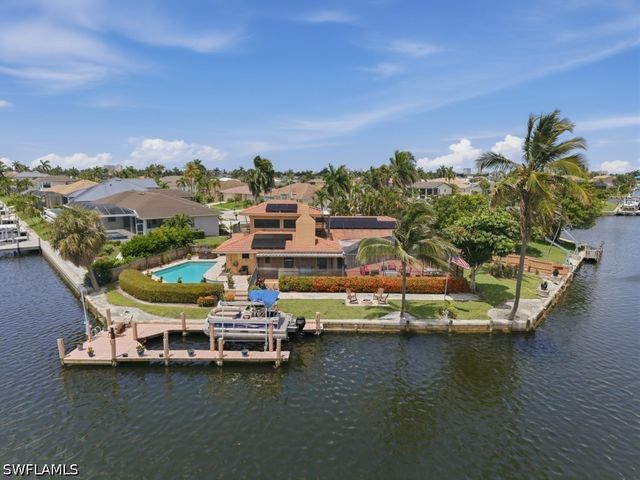197 Gulfport CT, Marco Island, FL 34145