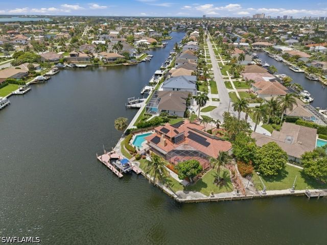197 Gulfport CT, Marco Island, FL 34145