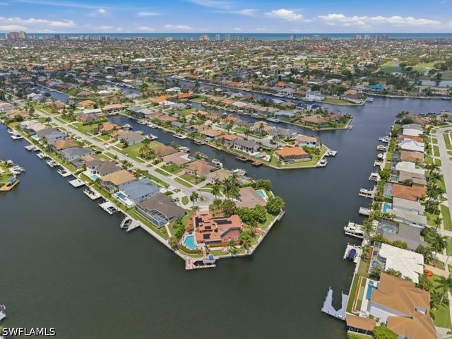 197 Gulfport CT, Marco Island, FL 34145