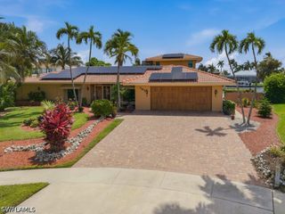 197 Gulfport CT, Marco Island, FL 34145