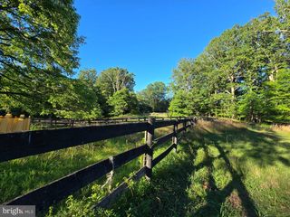 6301 LEEDS MANOR, Marshall, VA 20115