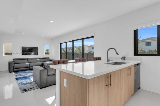 229 NW 12th, Florida City, FL 33034