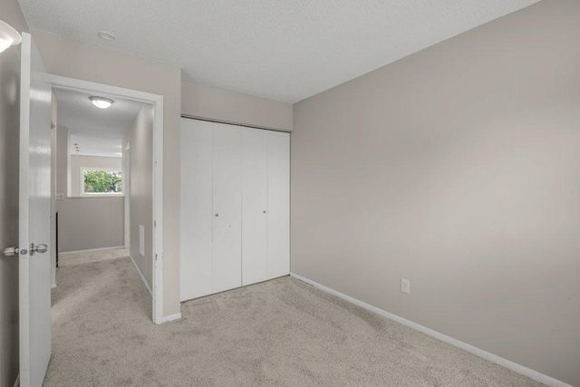 1005 W 105th Street, Bloomington, MN 55431