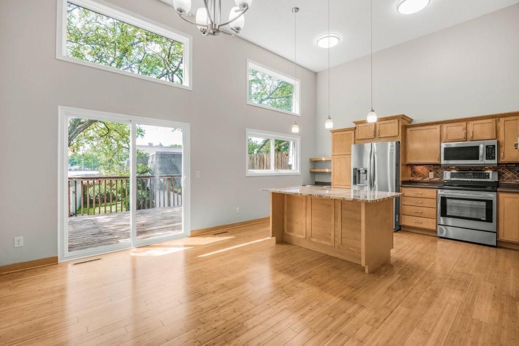1005 W 105th Street, Bloomington, MN 55431 — photo 2