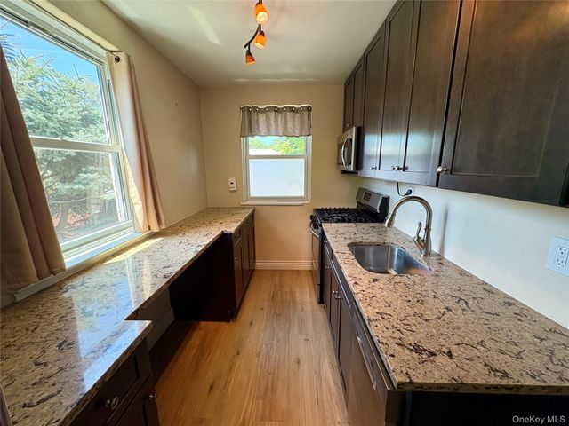 260-25 73rd Avenue, Glen Oaks, NY 11004