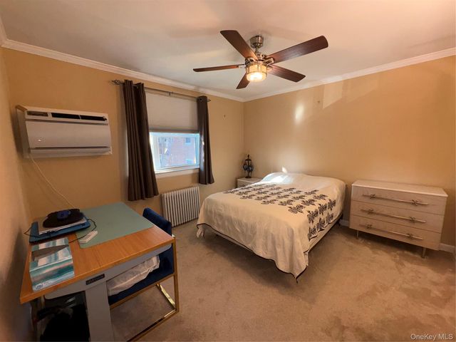 260-25 73rd Avenue, Glen Oaks, NY 11004