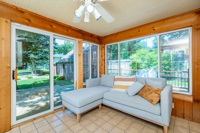 2910 36th Street, Des Moines, IA 50310