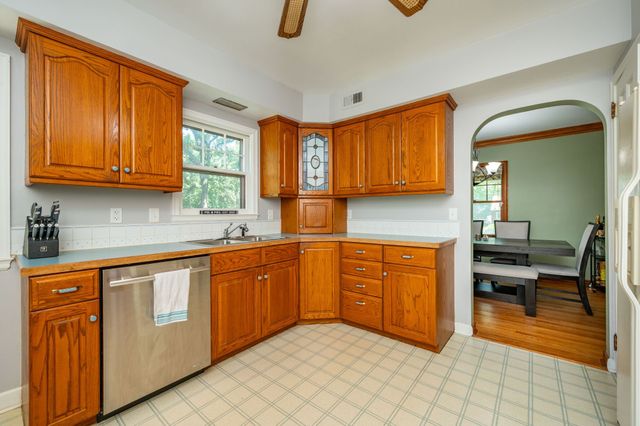 2910 36th Street, Des Moines, IA 50310