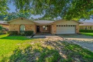 1217 Randy Drive, Irving, TX 75060