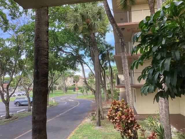 3161 NW 47th Terrace 317, Lauderdale Lakes, FL 33319