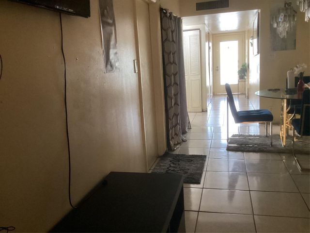 3161 NW 47th Terrace 317, Lauderdale Lakes, FL 33319