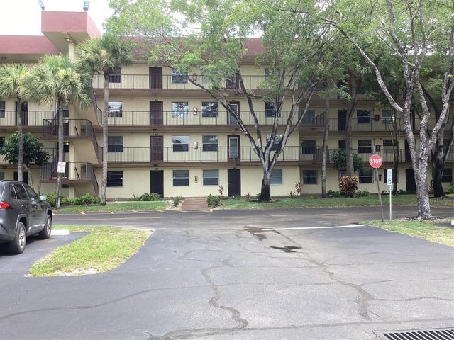 3161 NW 47th Terrace 317, Lauderdale Lakes, FL 33319