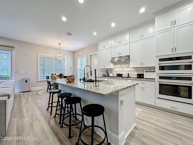 10068 ILLUMINATION Drive, Jacksonville, FL 32256