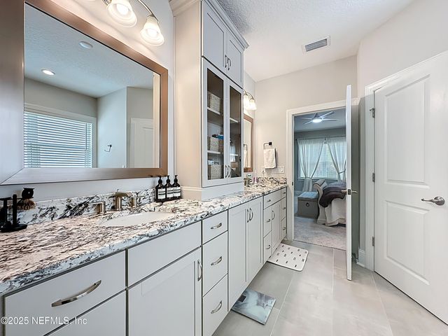 10068 ILLUMINATION Drive, Jacksonville, FL 32256