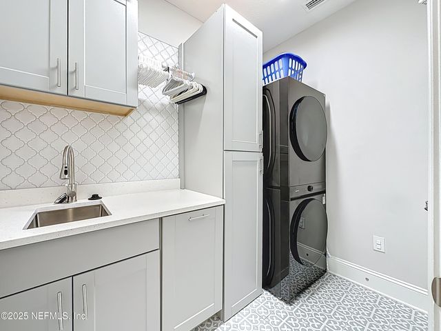 10068 ILLUMINATION Drive, Jacksonville, FL 32256