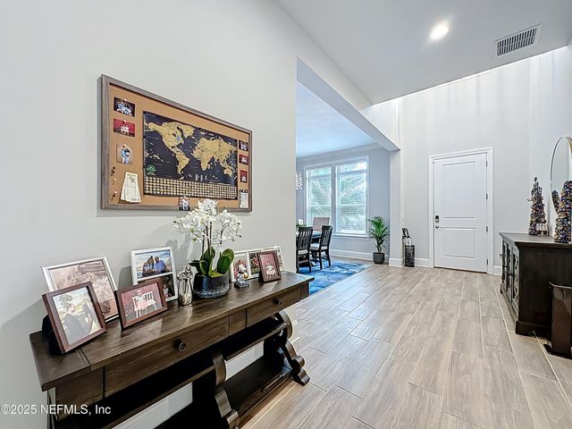 10068 ILLUMINATION Drive, Jacksonville, FL 32256