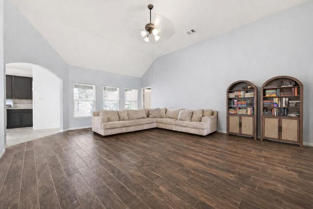 9022 Nina Road, Conroe, TX 77304