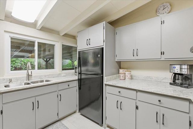 2640 Elmdale Place, Palo Alto, CA 94303