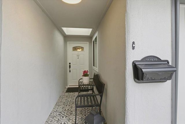 2640 Elmdale Place, Palo Alto, CA 94303