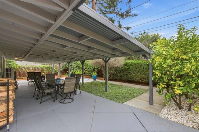 2640 Elmdale Place, Palo Alto, CA 94303