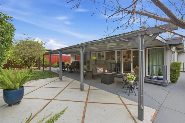 2640 Elmdale Place, Palo Alto, CA 94303