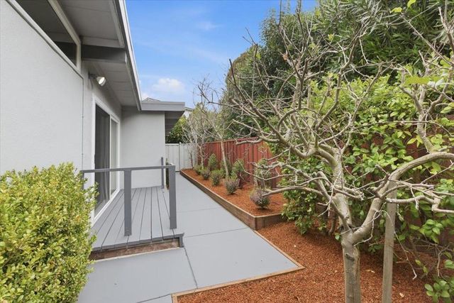 2640 Elmdale Place, Palo Alto, CA 94303